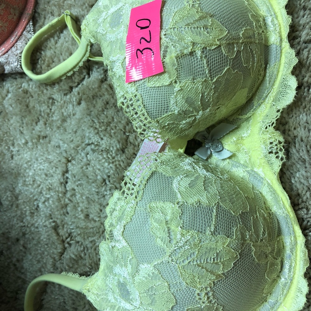 Victoria secret Body by Victoria 32D